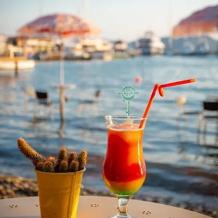 Emir * Göcek